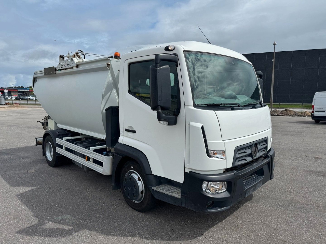 Renault D7.5 180 4x2 Semat/Techno Azimut 8 m3 Garbage - Xe tải chở rác: hình 2 Renault D7.5 180 4x2 Semat/Techno Azimut 8 m3 Garbage - Xe tải chở rác: hình 2