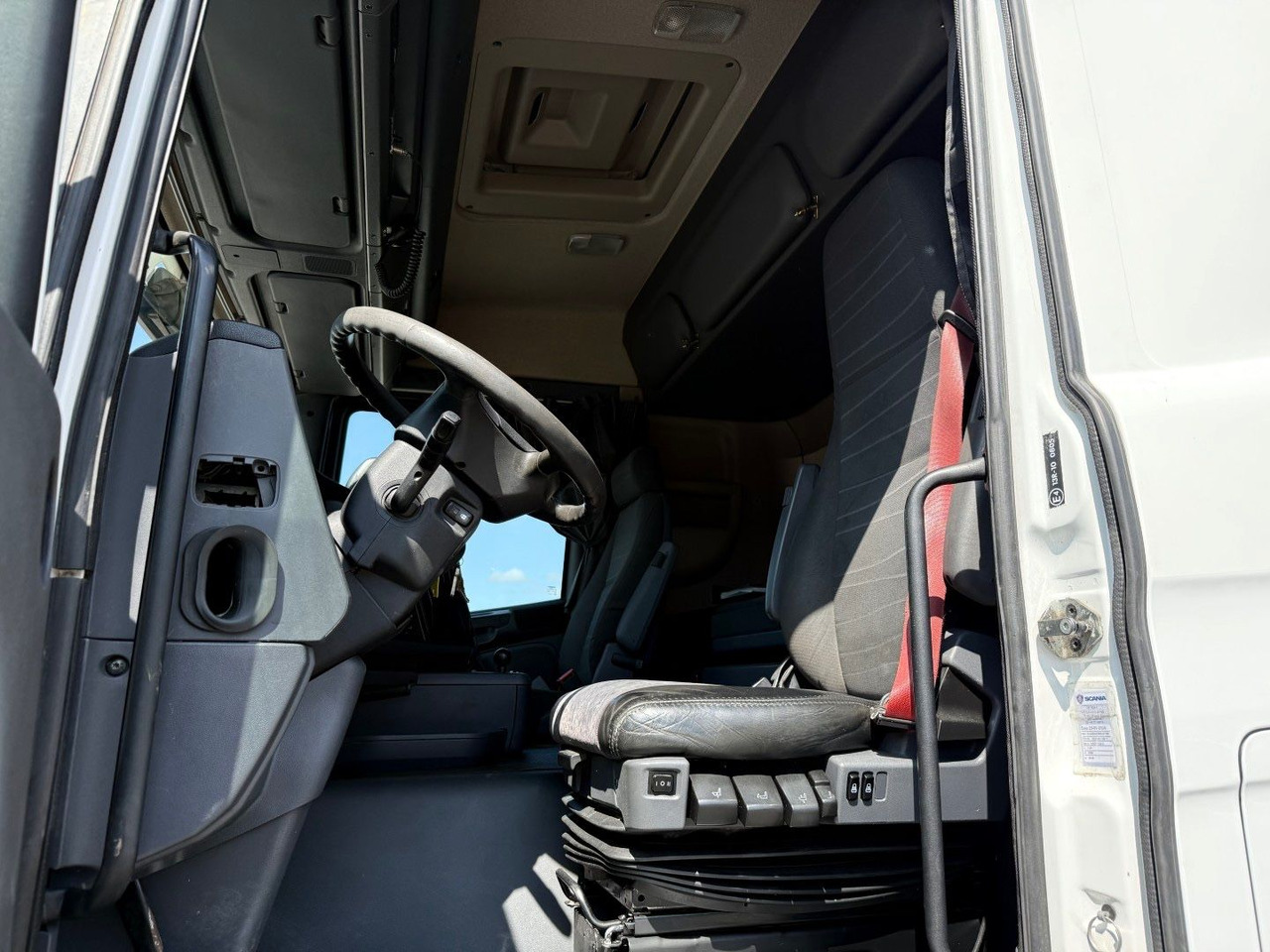 Scania G480 8x2*6 24.000 L / 5 compartments / ADR Tank - Xe bồn: hình 5 Scania G480 8x2*6 24.000 L / 5 compartments / ADR Tank - Xe bồn: hình 5