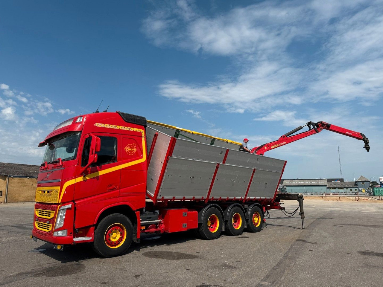 Volvo FH500 8x4*4 Tip / Palfinger Epsilon Q170L - Xe cẩu tự hành: hình 1 Volvo FH500 8x4*4 Tip / Palfinger Epsilon Q170L - Xe cẩu tự hành: hình 1