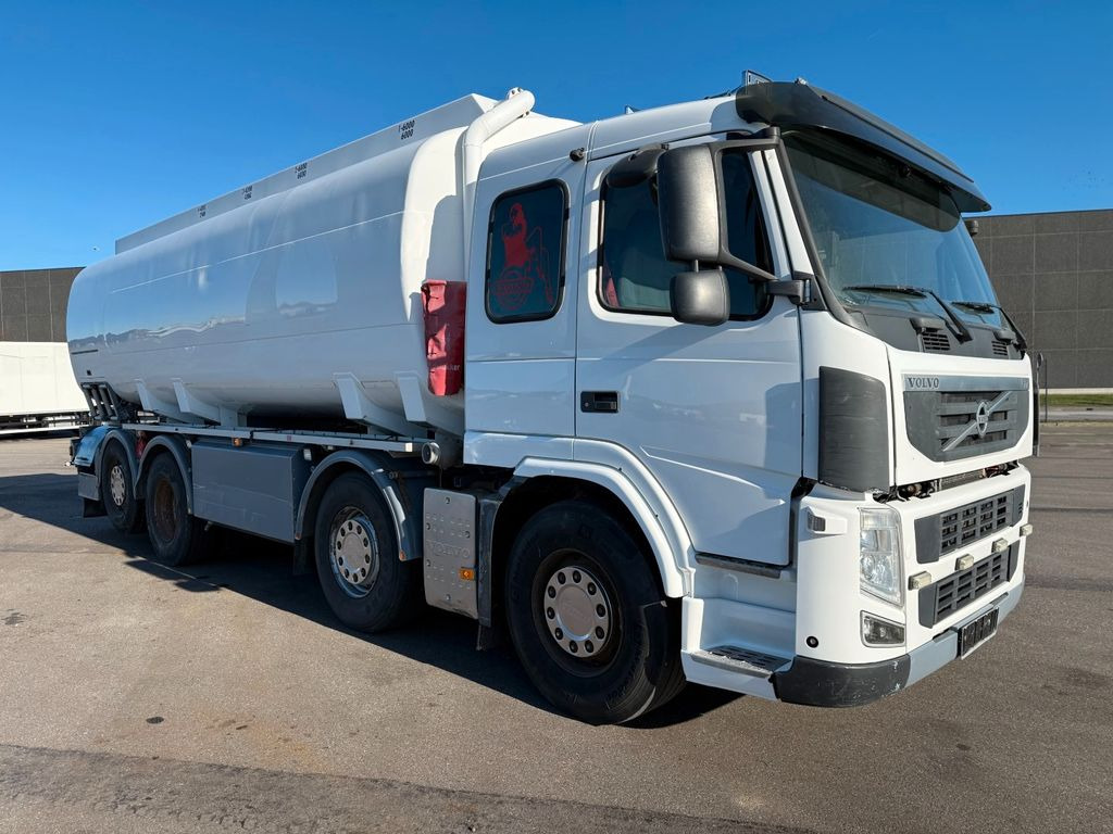 Volvo FM460 8x2*6 24.000 l. ADR Tank Volvo FM460 8x2*6 24.000 l. ADR Tanktruck - Xe bồn: hình 2 Volvo FM460 8x2*6 24.000 l. ADR Tank Volvo FM460 8x2*6 24.000 l. ADR Tanktruck - Xe bồn: hình 2