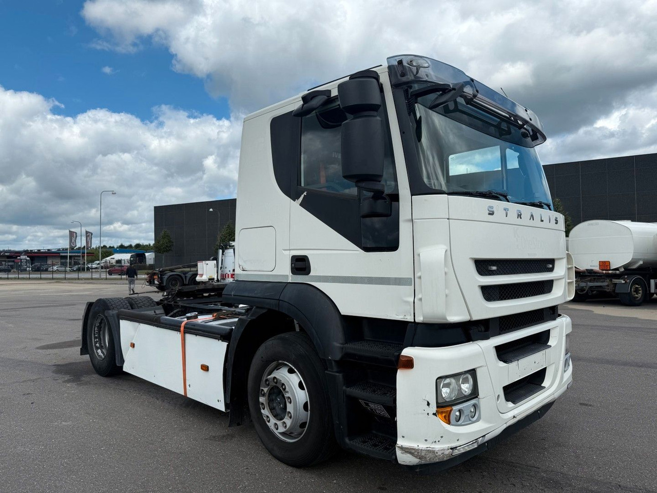 Iveco Stralis AT440S36T 4x2 - Xe đầu kéo: hình 2 Iveco Stralis AT440S36T 4x2 - Xe đầu kéo: hình 2