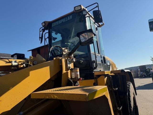 Caterpillar 938H - Máy xúc lật bánh lốp: hình 3 Caterpillar 938H - Máy xúc lật bánh lốp: hình 3
