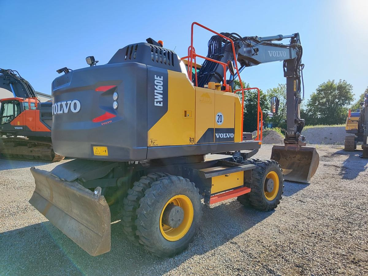 Volvo EW160E - Máy xúc bánh lốp: hình 4 Volvo EW160E - Máy xúc bánh lốp: hình 4