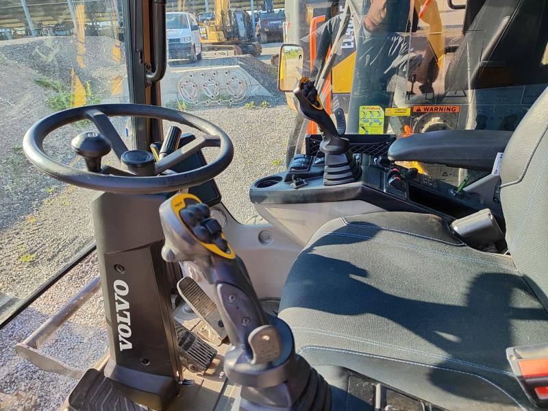 Volvo EW160E - Máy xúc bánh lốp: hình 5 Volvo EW160E - Máy xúc bánh lốp: hình 5