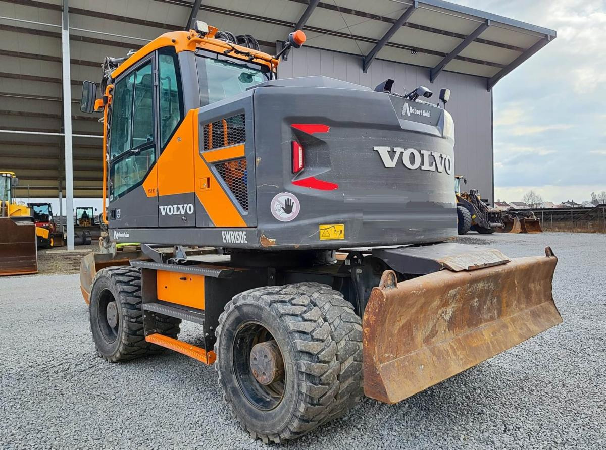 Volvo EWR150 E - Máy xúc bánh lốp: hình 1 Volvo EWR150 E - Máy xúc bánh lốp: hình 1
