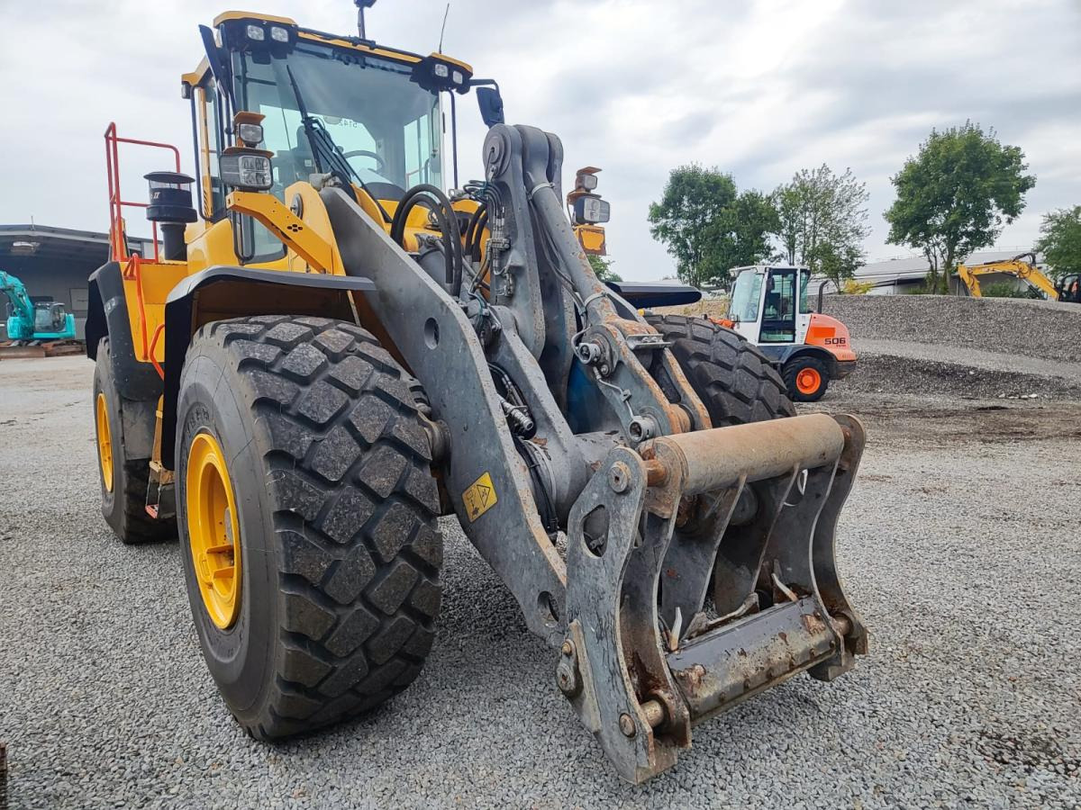 Volvo L150H - Máy xúc lật bánh lốp: hình 3 Volvo L150H - Máy xúc lật bánh lốp: hình 3