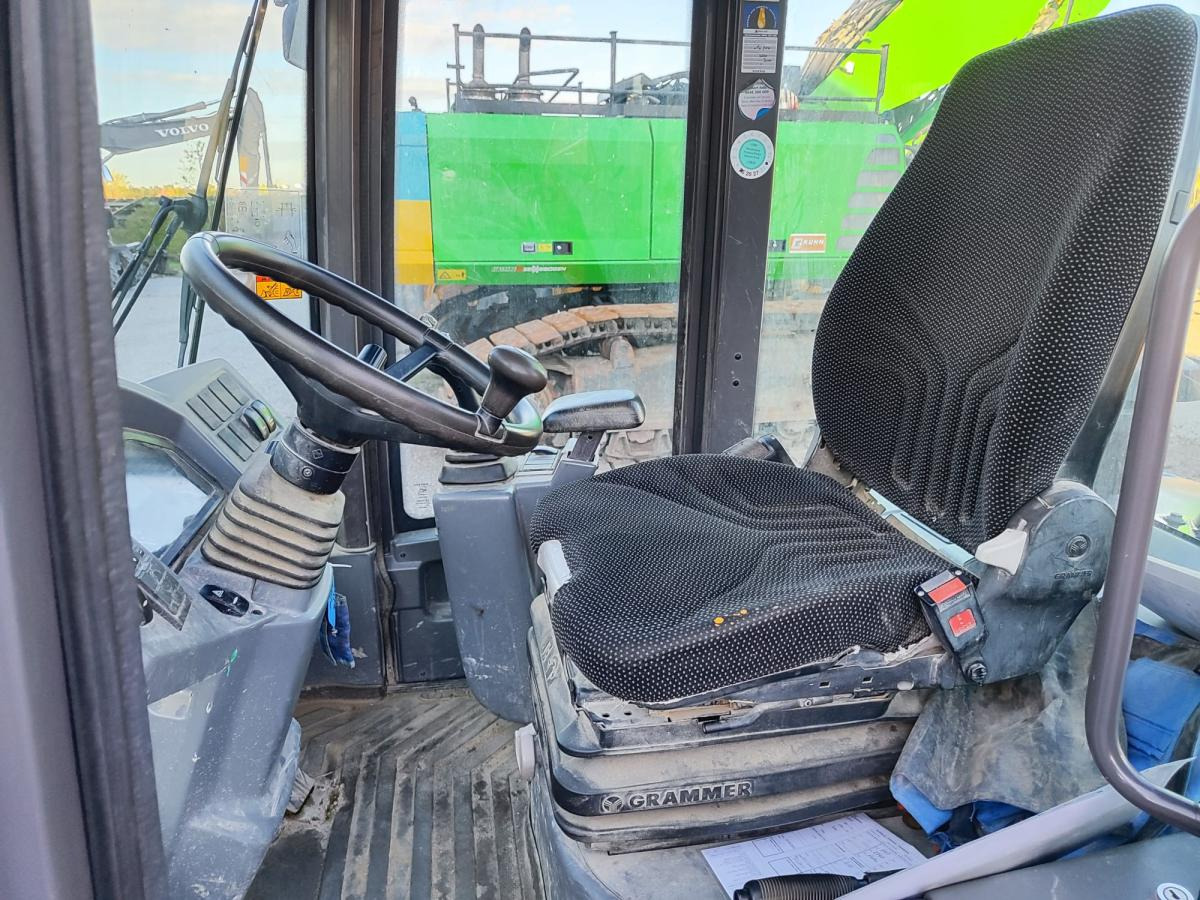 Volvo L35G - Máy xúc lật bánh lốp: hình 5 Volvo L35G - Máy xúc lật bánh lốp: hình 5