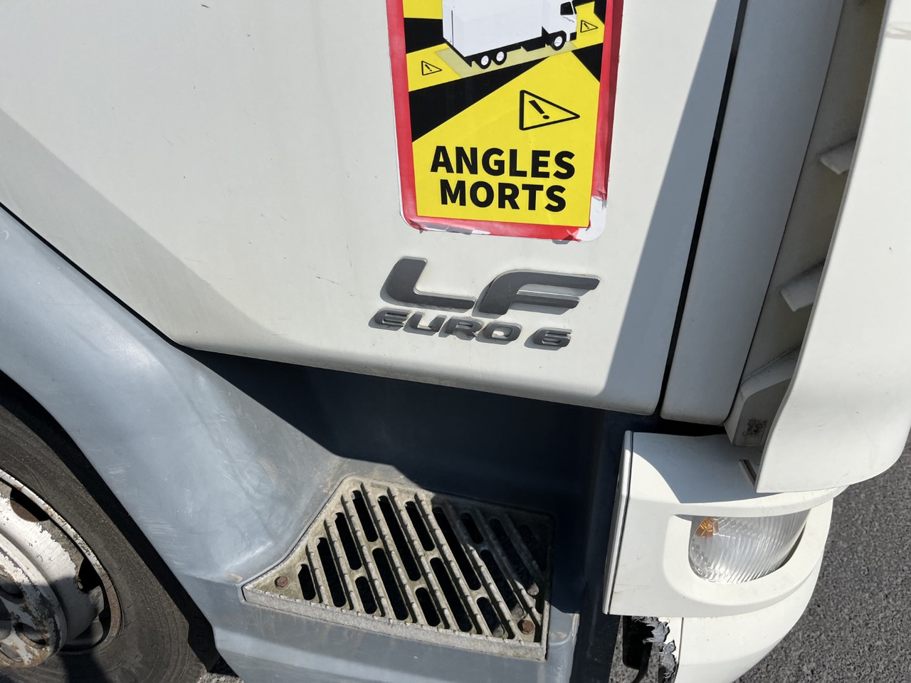 DAF LF 220 - Xe tải thùng mui bạt: hình 3 DAF LF 220 - Xe tải thùng mui bạt: hình 3