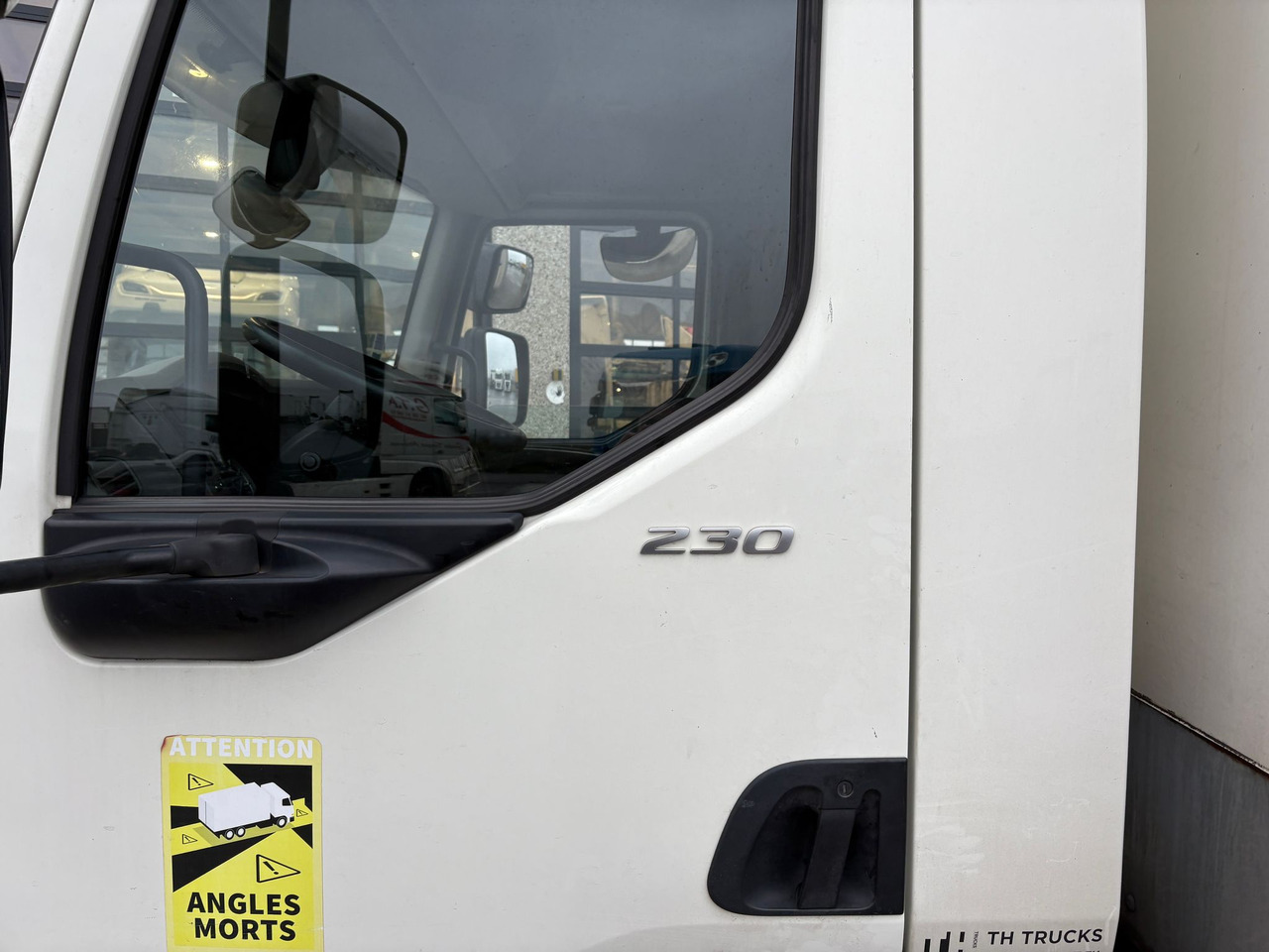 DAF LF 230 FA - Xe tải hộp: hình 5 DAF LF 230 FA - Xe tải hộp: hình 5