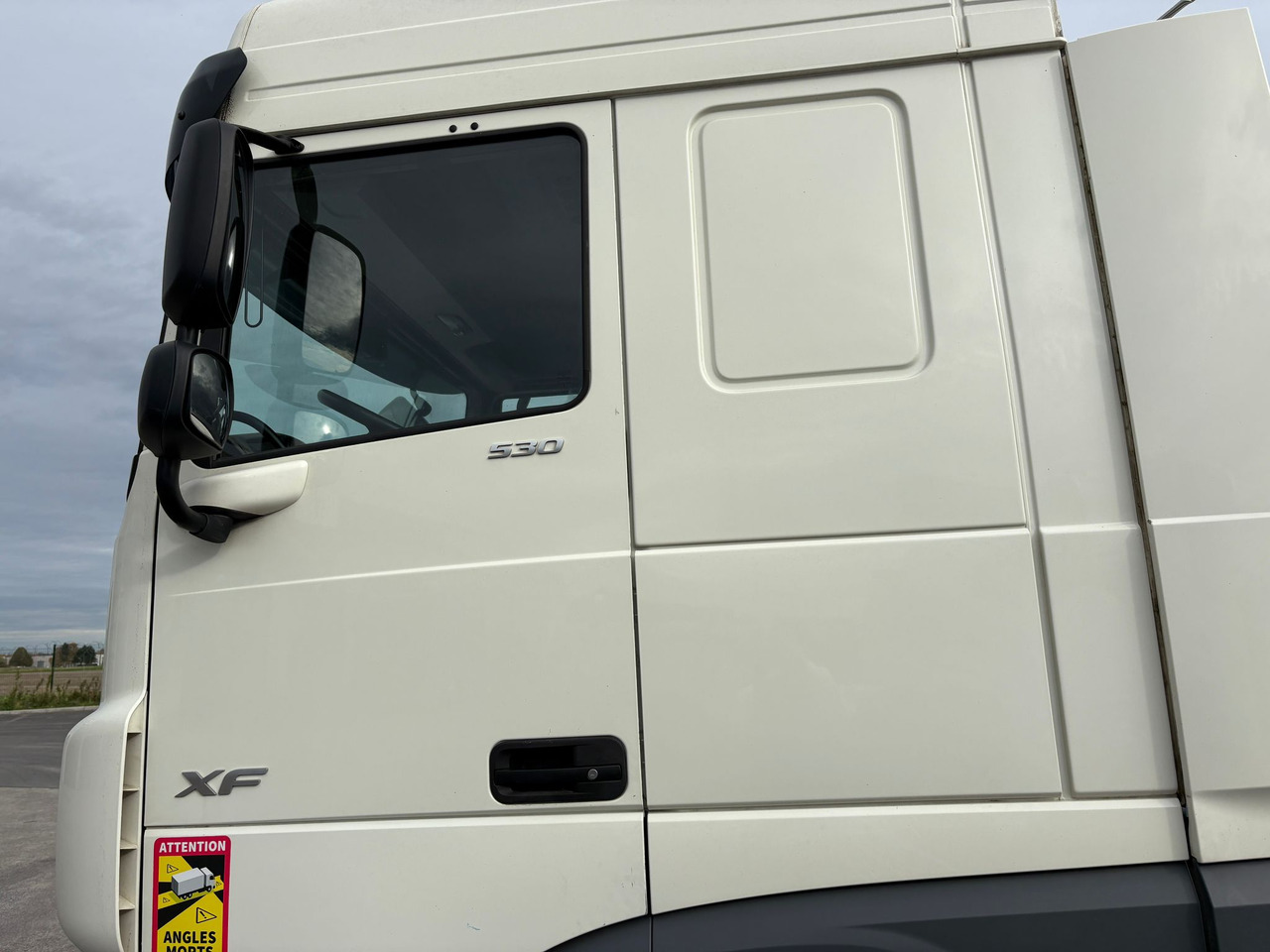 DAF XF 530 FT - Xe đầu kéo: hình 3 DAF XF 530 FT - Xe đầu kéo: hình 3