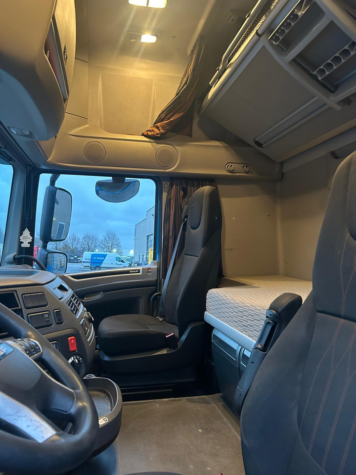 DAF XF 530 - Xe đầu kéo: hình 5 DAF XF 530 - Xe đầu kéo: hình 5
