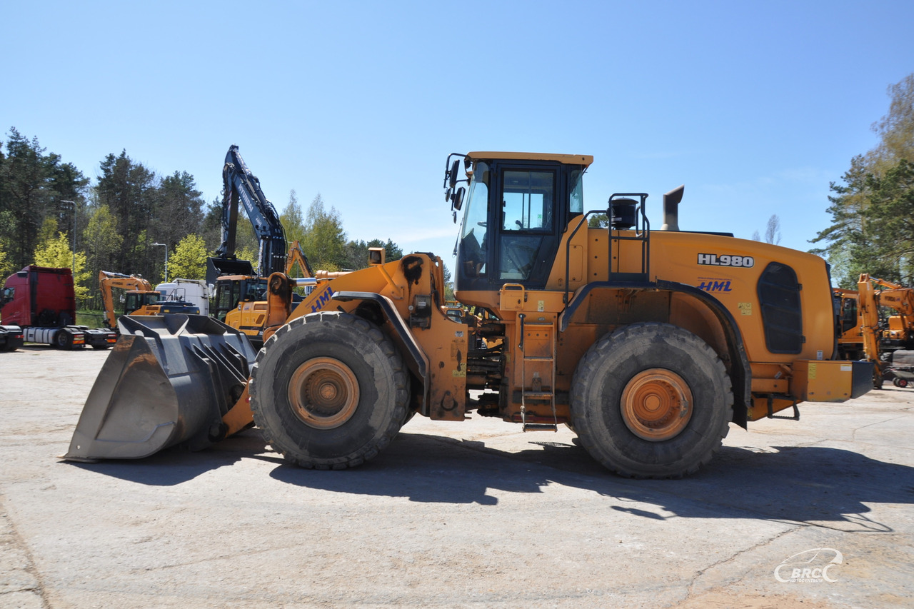 Hyundai HL980 - Máy xúc lật bánh lốp: hình 3 Hyundai HL980 - Máy xúc lật bánh lốp: hình 3