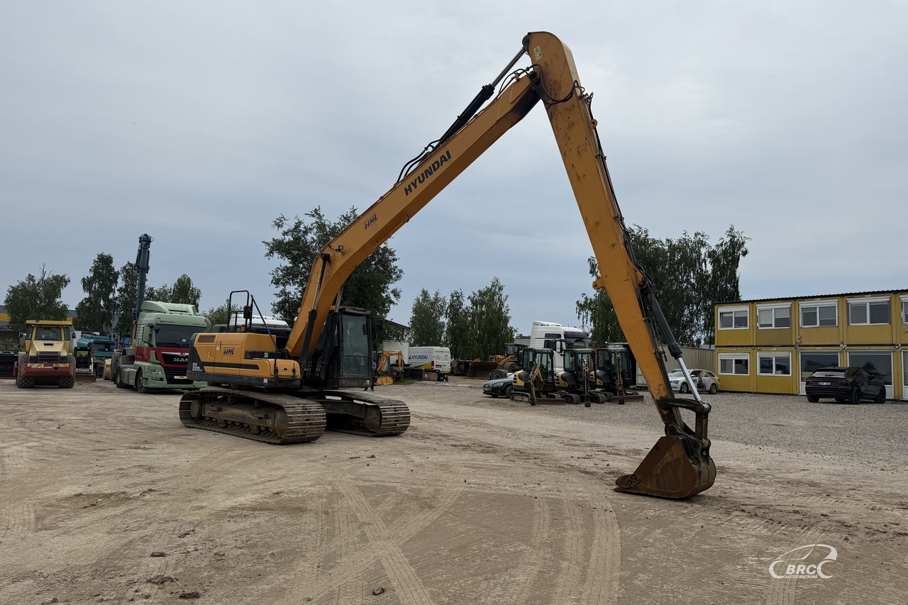 Hyundai HX220LR - Máy xúc bánh xích: hình 2 Hyundai HX220LR - Máy xúc bánh xích: hình 2