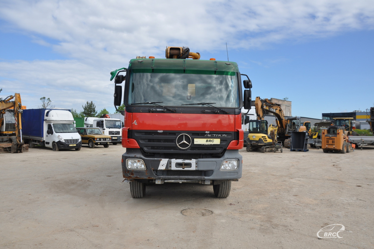 Mercedes-Benz 4144 - Xe trộn bê tông: hình 3 Mercedes-Benz 4144 - Xe trộn bê tông: hình 3