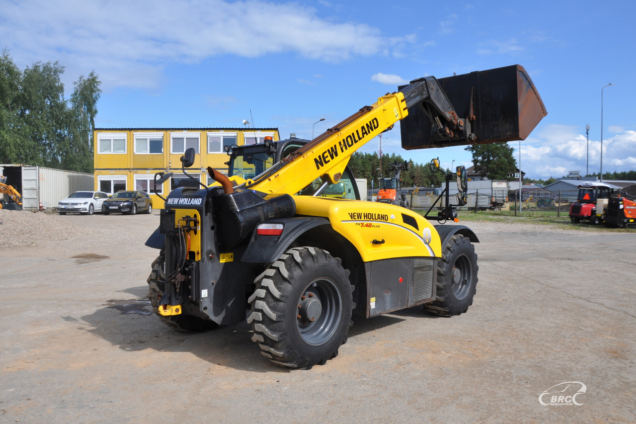 New Holland TH 7.42 - Máy xúc lật bánh lốp kính thiên văn: hình 5 New Holland TH 7.42 - Máy xúc lật bánh lốp kính thiên văn: hình 5