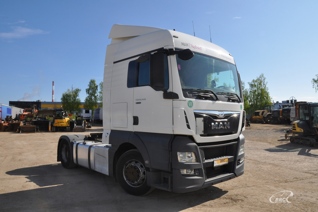 MAN TGX 18.440 - Xe đầu kéo: hình 2 MAN TGX 18.440 - Xe đầu kéo: hình 2