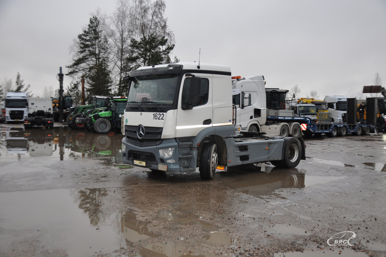 Mercedes-Benz Actros - Xe đầu kéo: hình 1 Mercedes-Benz Actros - Xe đầu kéo: hình 1