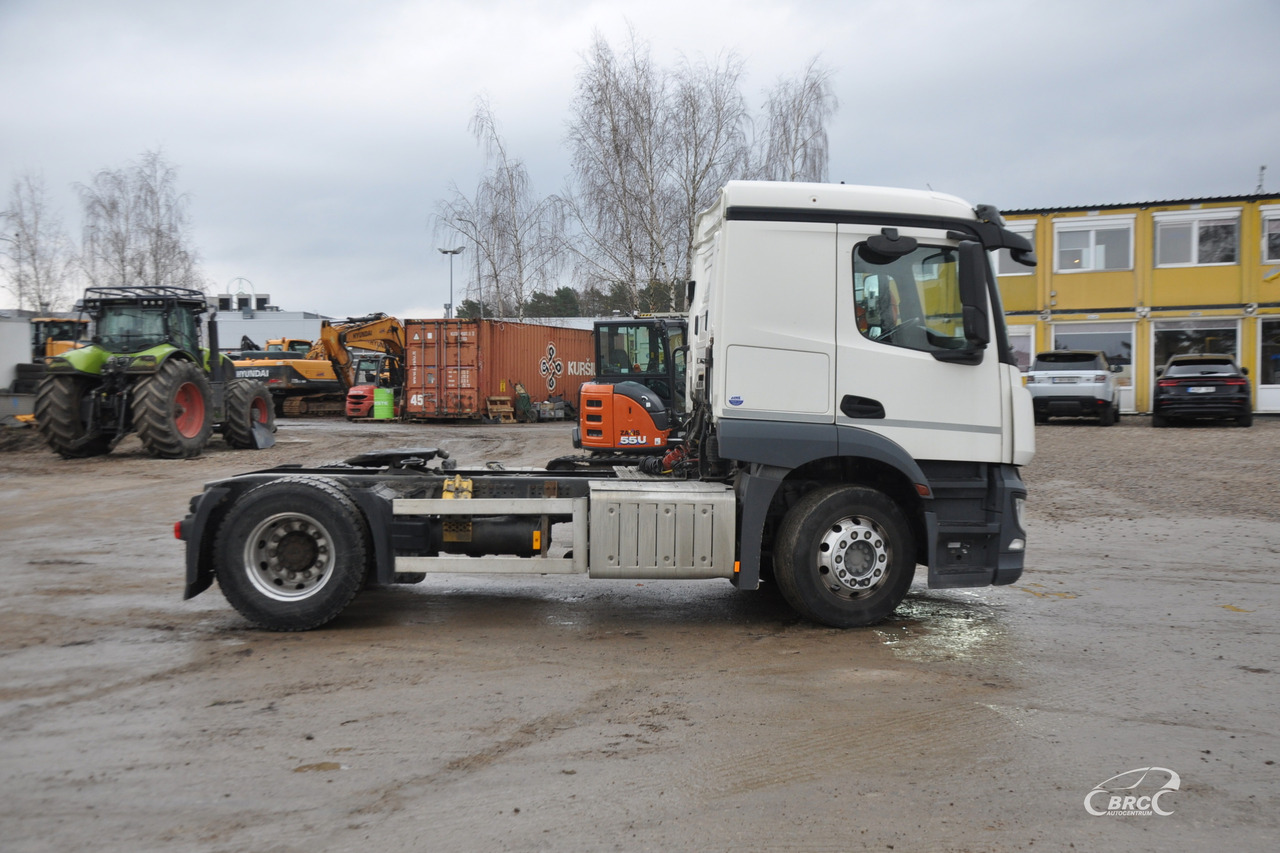 Mercedes-Benz Actros - Xe đầu kéo: hình 4 Mercedes-Benz Actros - Xe đầu kéo: hình 4