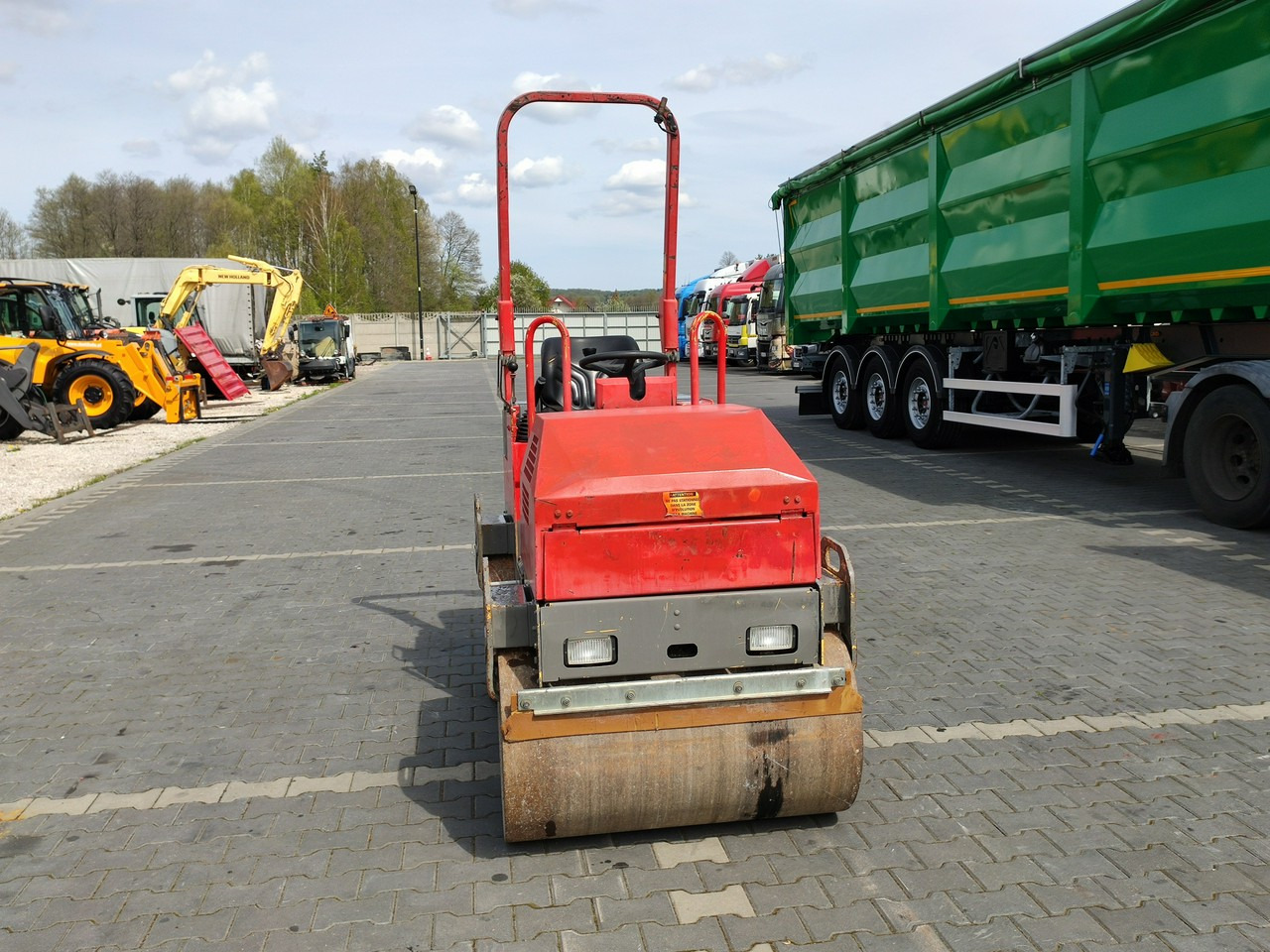 Bomag BW 100 ADM-2 1,6t - Máy lăn: hình 4 Bomag BW 100 ADM-2 1,6t - Máy lăn: hình 4