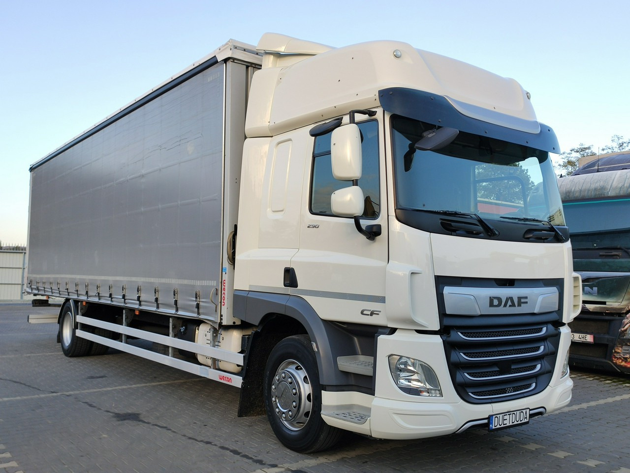 DAF CF 290 E6 Firana Tył Drzwi Dach Podnoszony / Zsuwany Długi 9.30m - Xe tải thùng mui bạt: hình 5 DAF CF 290 E6 Firana Tył Drzwi Dach Podnoszony / Zsuwany Długi 9.30m - Xe tải thùng mui bạt: hình 5
