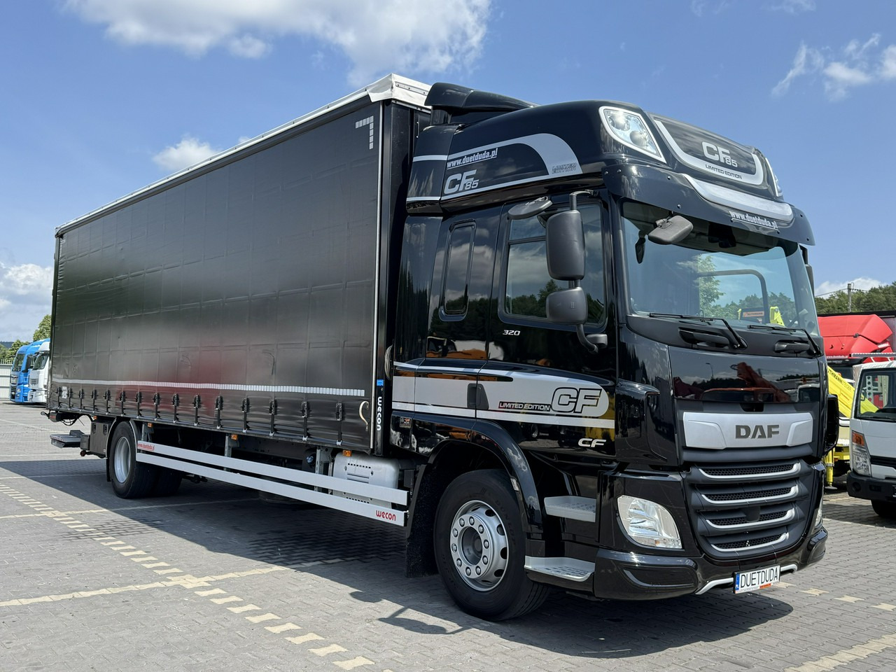 DAF CF 320 E6 Winda Firana Tył Drzwi Dach Zsuwany Długi 9.40m - Xe tải thùng mui bạt: hình 1 DAF CF 320 E6 Winda Firana Tył Drzwi Dach Zsuwany Długi 9.40m - Xe tải thùng mui bạt: hình 1