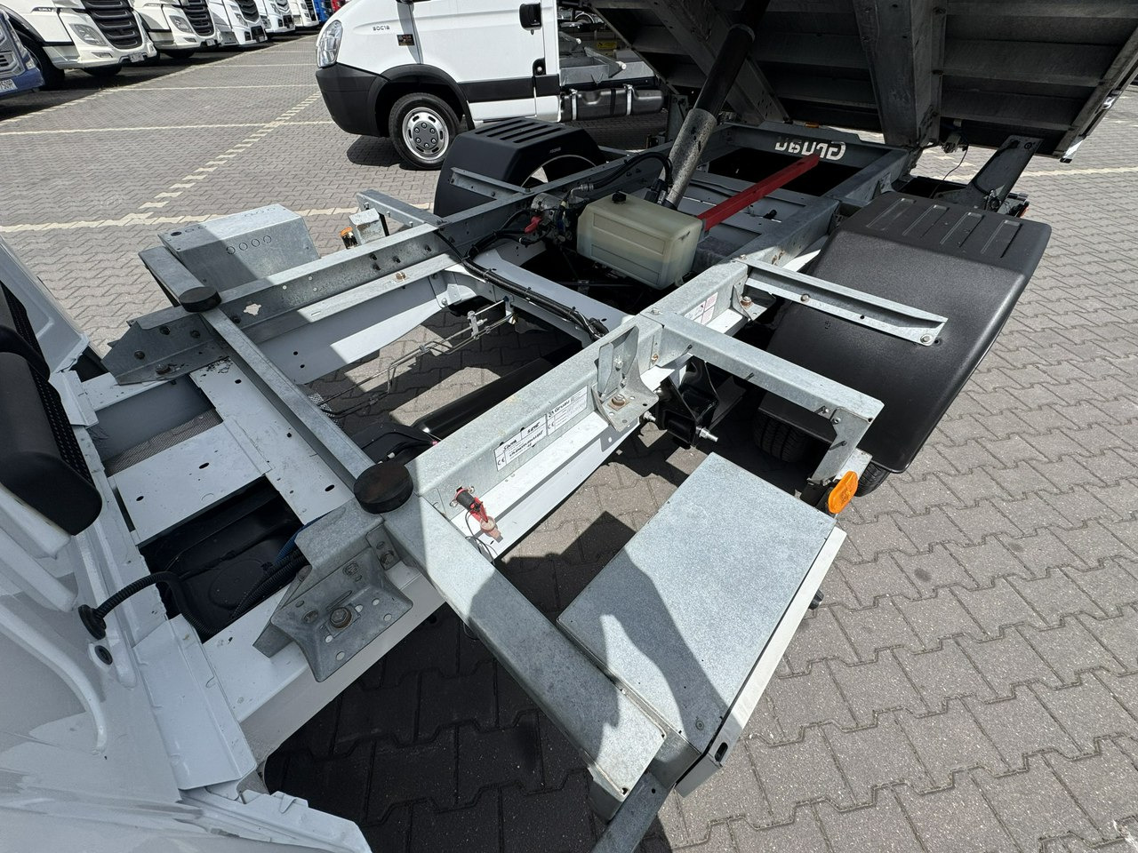 Xe ben nhỏ Ford Transit: hình 11 Xe ben nhỏ Ford Transit: hình 11