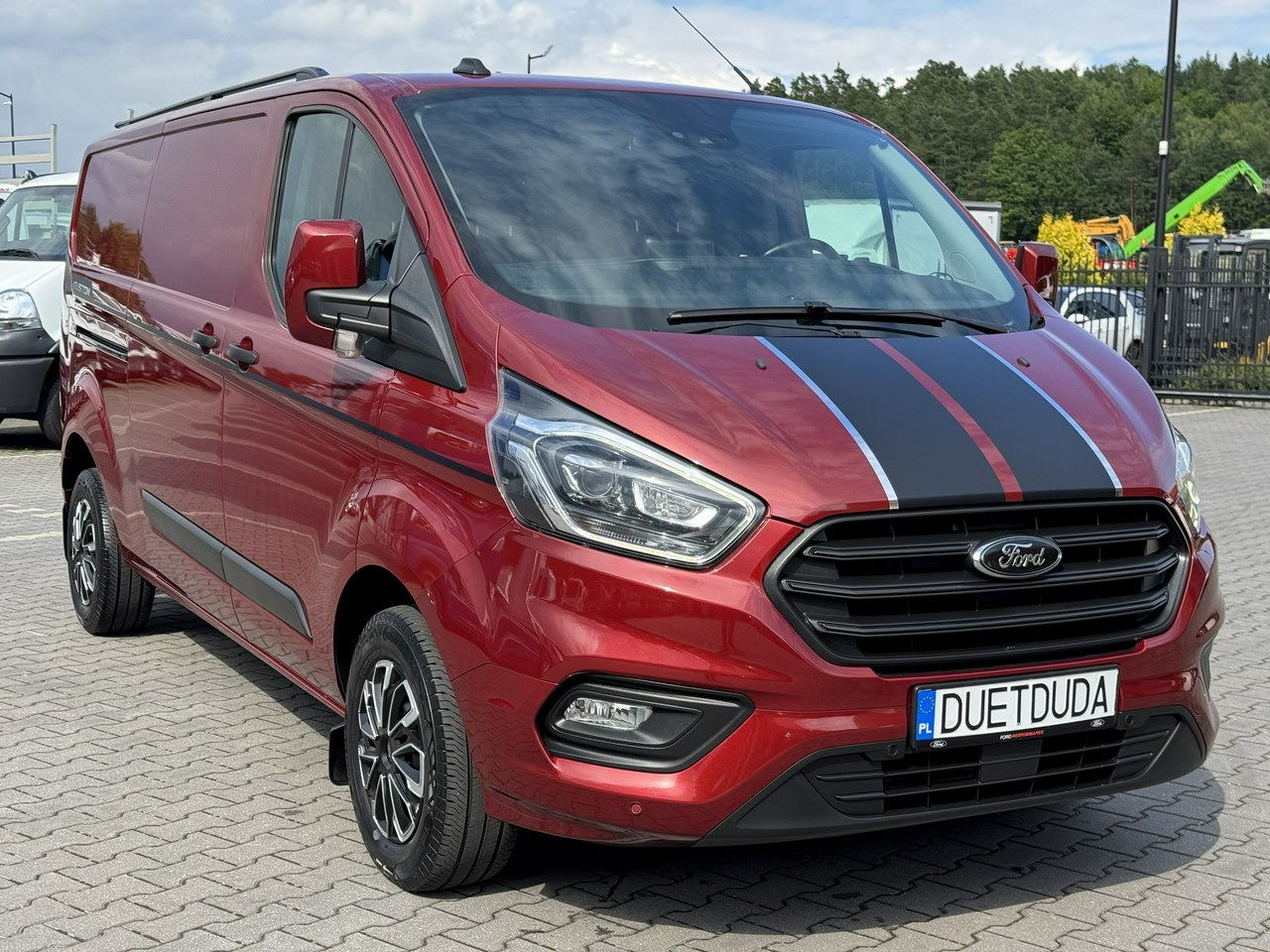 Ford Transit Custom - Xe van nhỏ gọn: hình 2 Ford Transit Custom - Xe van nhỏ gọn: hình 2
