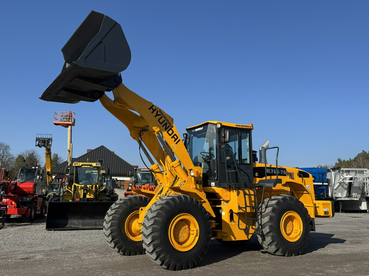 Hyundai HL760-7A Centralne Smarowanie waga-18 ton - Máy xúc lật bánh lốp: hình 1 Hyundai HL760-7A Centralne Smarowanie waga-18 ton - Máy xúc lật bánh lốp: hình 1