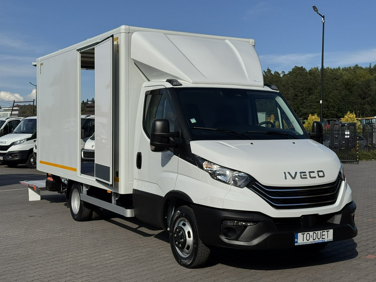 Iveco Daily 35C14 - Xe tải nhỏ thùng kín: hình 4 Iveco Daily 35C14 - Xe tải nhỏ thùng kín: hình 4