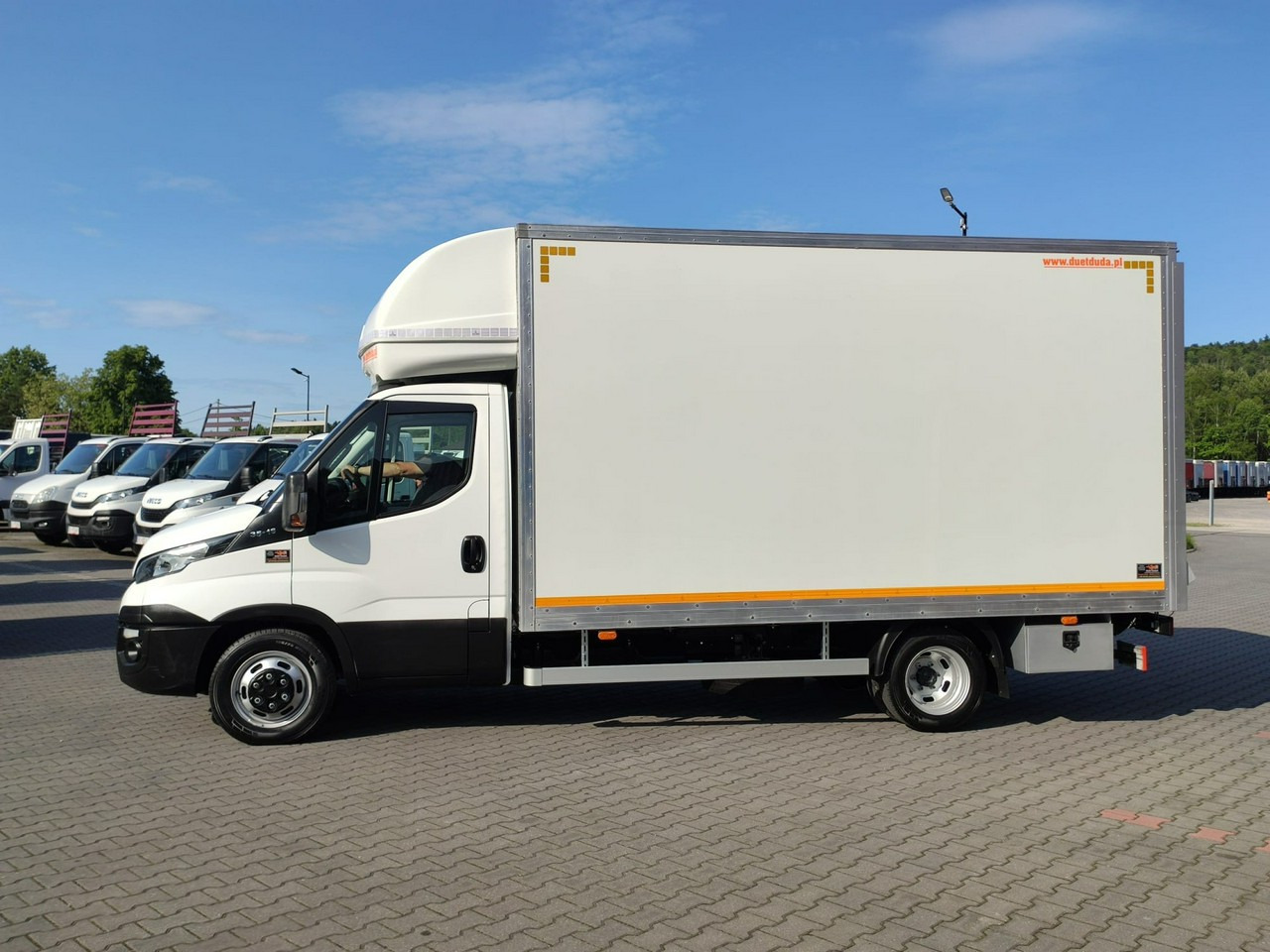 Iveco Daily 35C14 - Xe tải nhỏ thùng kín: hình 3 Iveco Daily 35C14 - Xe tải nhỏ thùng kín: hình 3