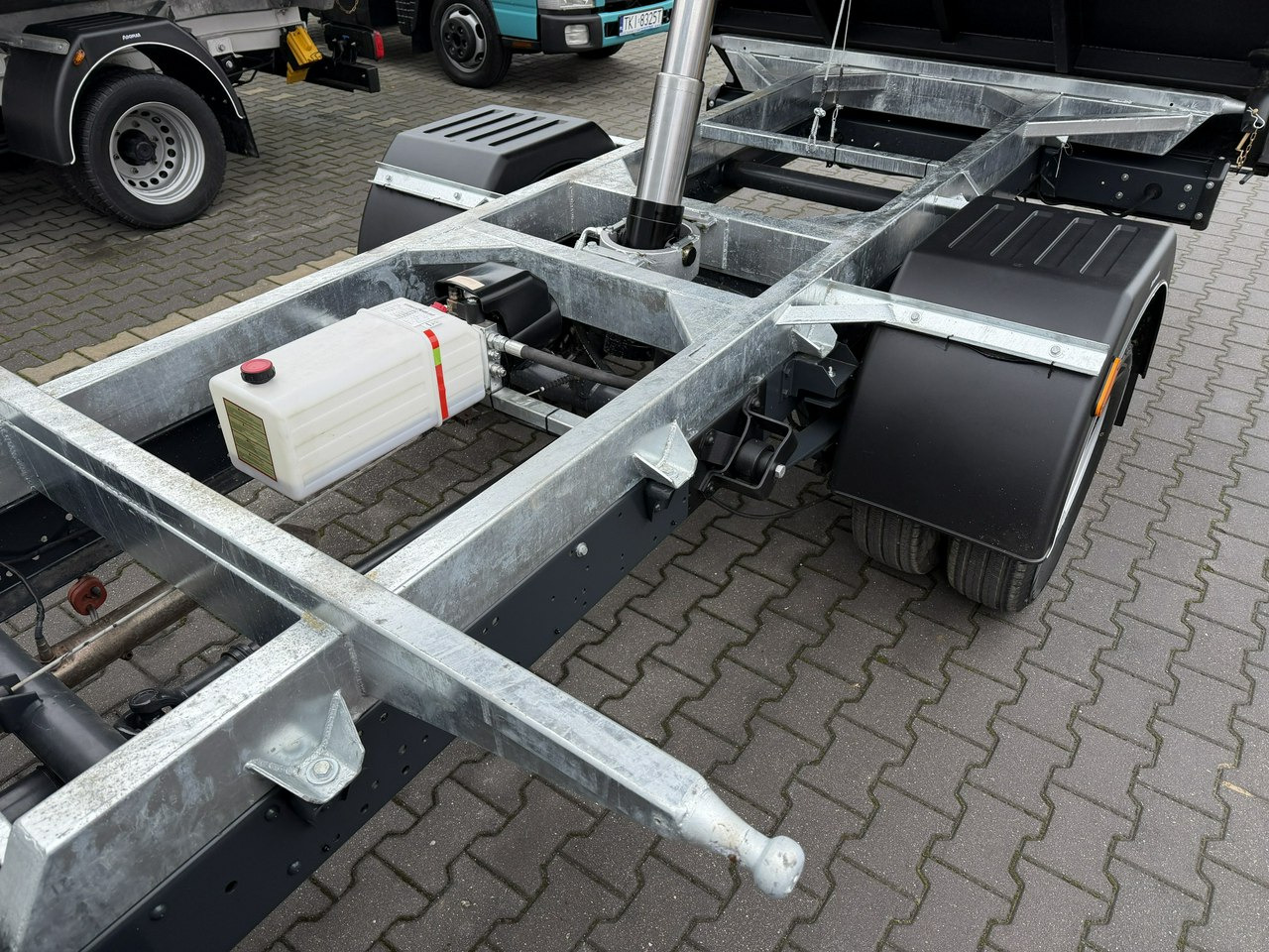 Iveco Daily 35C16 V - Xe ben nhỏ: hình 4 Iveco Daily 35C16 V - Xe ben nhỏ: hình 4