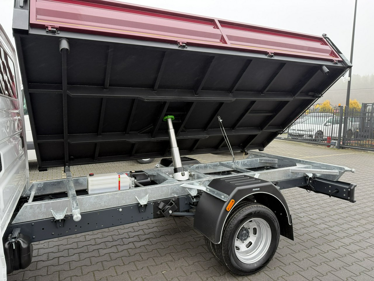 Iveco Daily 35C16 V - Xe ben nhỏ: hình 3 Iveco Daily 35C16 V - Xe ben nhỏ: hình 3