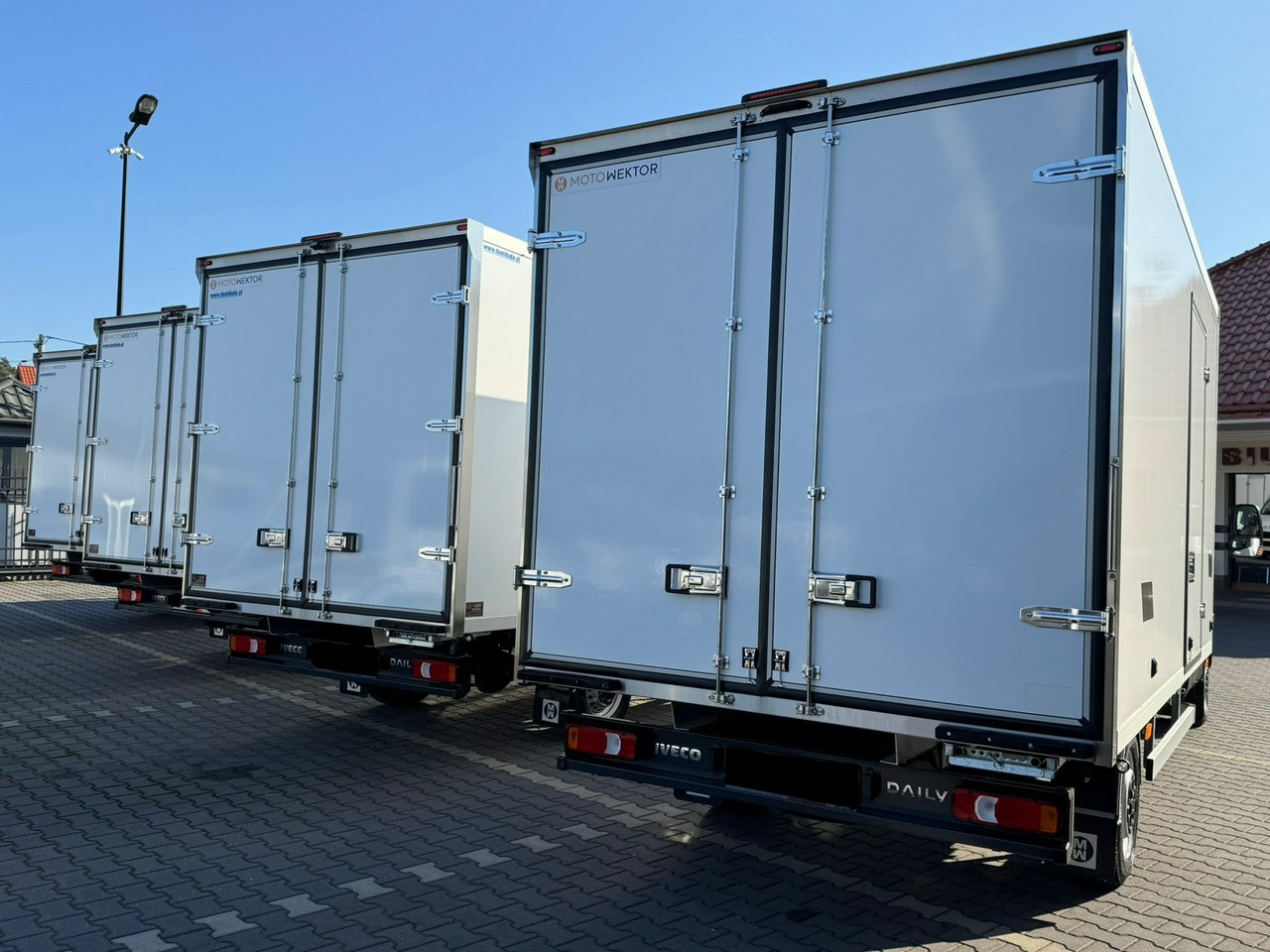 Iveco Daily 35S16 V - Xe van đông lạnh: hình 3 Iveco Daily 35S16 V - Xe van đông lạnh: hình 3