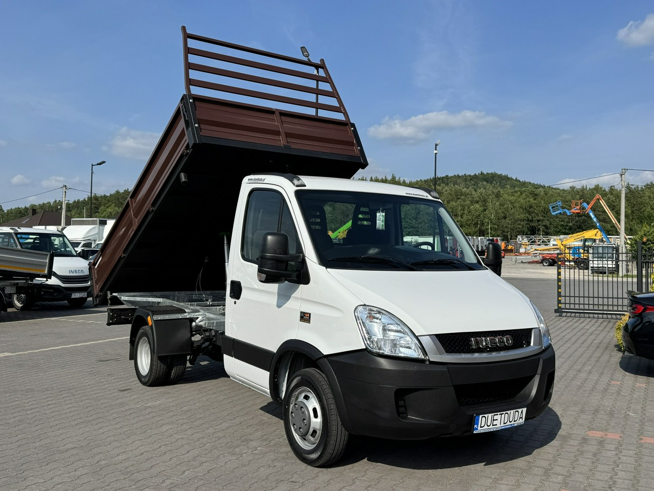 Iveco Daily 50C18 V - Xe ben nhỏ: hình 2 Iveco Daily 50C18 V - Xe ben nhỏ: hình 2