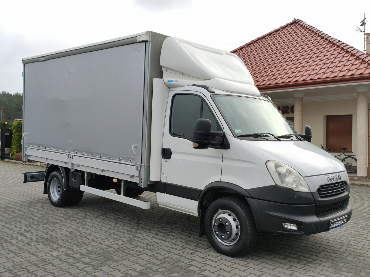 Iveco Daily 70C17 Firana Tył Drzwi Zadbany w Pełni Sprawny Super Stan - Xe van thùng mui bạt: hình 1 Iveco Daily 70C17 Firana Tył Drzwi Zadbany w Pełni Sprawny Super Stan - Xe van thùng mui bạt: hình 1