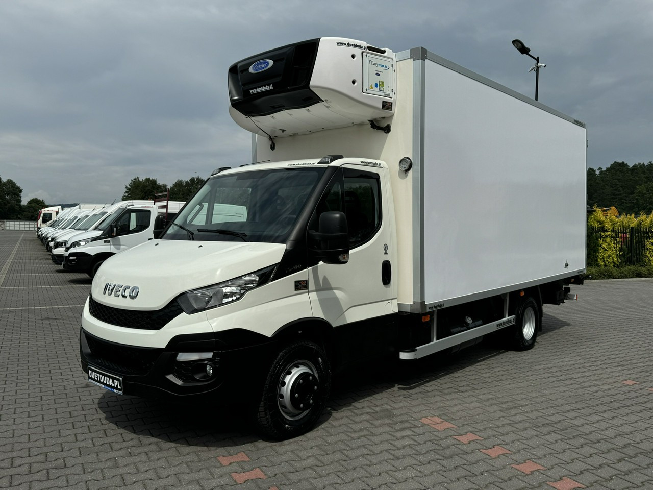 Iveco Daily 70C17 Mroźnia Agregat Carrier Supra 750 10-Palet + Winda - Xe van đông lạnh: hình 3 Iveco Daily 70C17 Mroźnia Agregat Carrier Supra 750 10-Palet + Winda - Xe van đông lạnh: hình 3