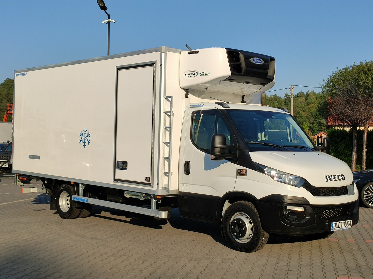 Iveco Daily 70C17 Mroźnia Ściana Grodziowa Multitemperatura - Xe van đông lạnh: hình 3 Iveco Daily 70C17 Mroźnia Ściana Grodziowa Multitemperatura - Xe van đông lạnh: hình 3
