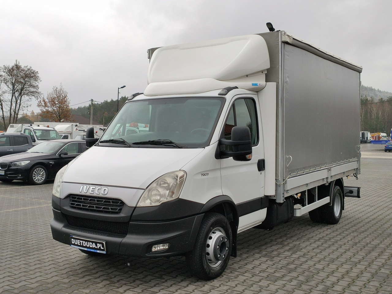 Iveco Daily 70C18 V H - Xe van thùng mui bạt: hình 4 Iveco Daily 70C18 V H - Xe van thùng mui bạt: hình 4