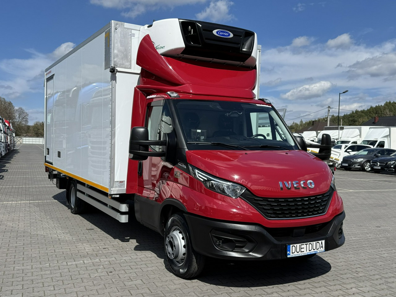 Iveco Daily 72C21 Mroźnia HI-MATIC Ściana Grodziowa Multitemperatura - Xe van đông lạnh: hình 3 Iveco Daily 72C21 Mroźnia HI-MATIC Ściana Grodziowa Multitemperatura - Xe van đông lạnh: hình 3