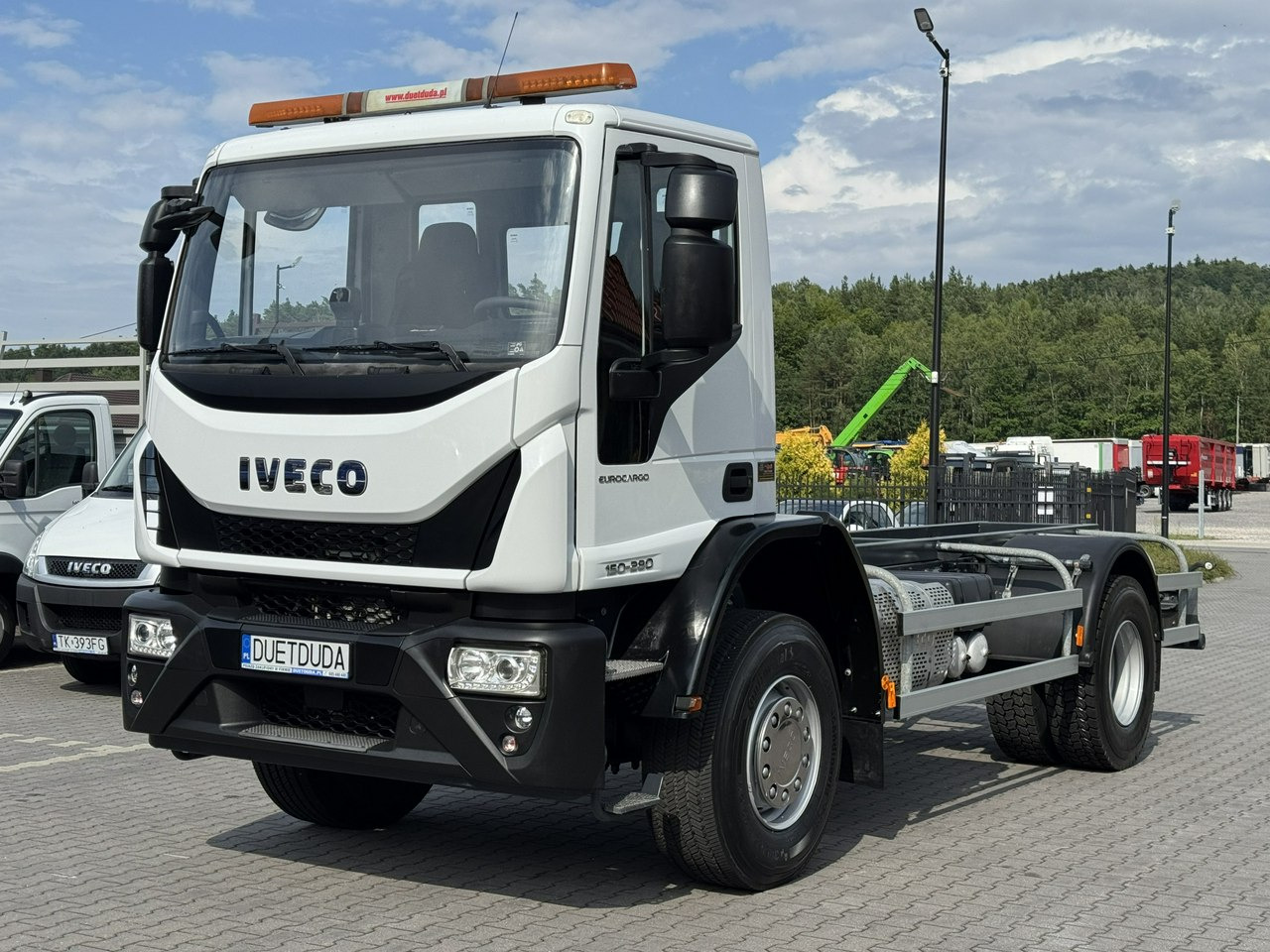Iveco Eurocargo 150-280 Rama 550cm Napęd 4x4 Reduktor + Blokady - Xe tải khung gầm: hình 3 Iveco Eurocargo 150-280 Rama 550cm Napęd 4x4 Reduktor + Blokady - Xe tải khung gầm: hình 3
