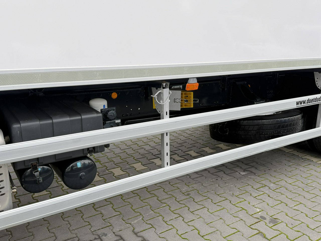 Iveco STRALIS 260S40 E6 Chłodnia Mroźnia Agregat THERMO KING T-1000R - Xe tải đông lạnh: hình 5 Iveco STRALIS 260S40 E6 Chłodnia Mroźnia Agregat THERMO KING T-1000R - Xe tải đông lạnh: hình 5