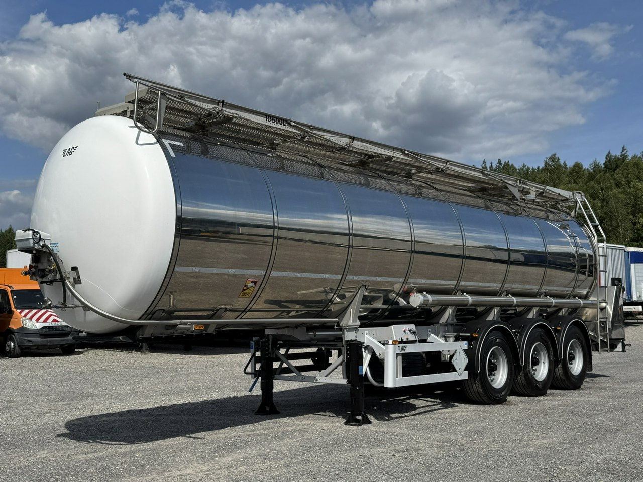 Lag Spożywcza Magyar Izolowana Webasto Pompa Elektryczna do Zrzutu - Sơ mi rơ moóc bồn: hình 4 Lag Spożywcza Magyar Izolowana Webasto Pompa Elektryczna do Zrzutu - Sơ mi rơ moóc bồn: hình 4