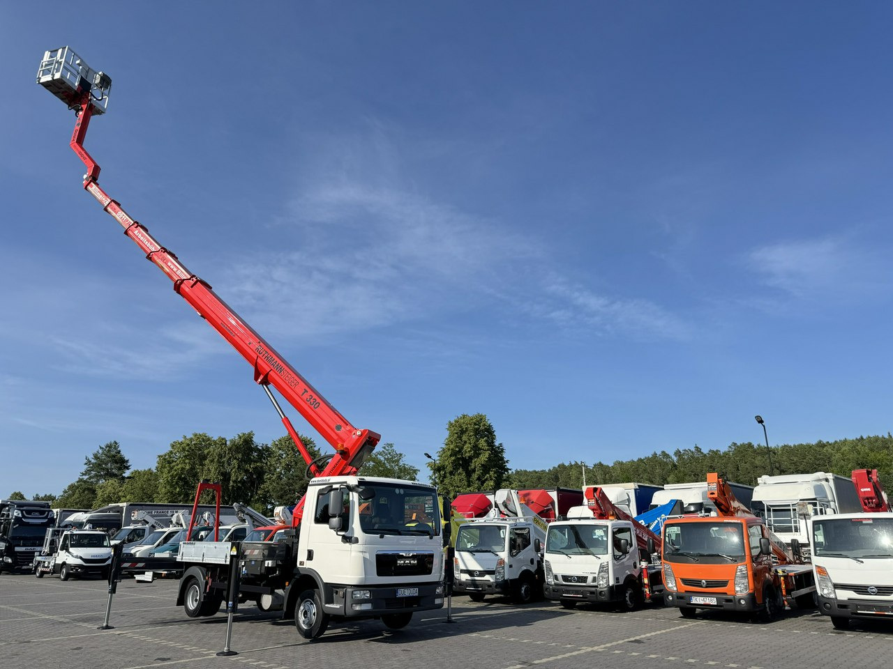 MAN TGL 7.150 Zwyżka Ruthmann T330 33-Metry DMC 7500KG 21m w Bok - Nền bục trên không gắn trên xe tải: hình 5 MAN TGL 7.150 Zwyżka Ruthmann T330 33-Metry DMC 7500KG 21m w Bok - Nền bục trên không gắn trên xe tải: hình 5
