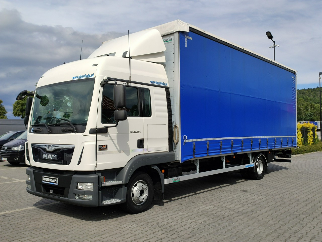 MAN TGL12.250 E6 Firana Tył Drzwi Dach Zsuwany Bogato Wyposażony - Xe tải thùng mui bạt: hình 1 MAN TGL12.250 E6 Firana Tył Drzwi Dach Zsuwany Bogato Wyposażony - Xe tải thùng mui bạt: hình 1
