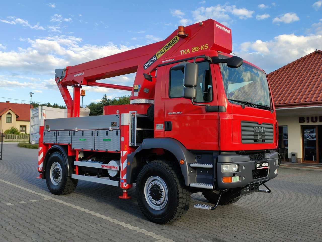 MAN TGM 18.280 4x4 Zwyżka Bison Palfinger TKA 28 Podnośnik Koszowy - Nền bục trên không gắn trên xe tải: hình 2 MAN TGM 18.280 4x4 Zwyżka Bison Palfinger TKA 28 Podnośnik Koszowy - Nền bục trên không gắn trên xe tải: hình 2