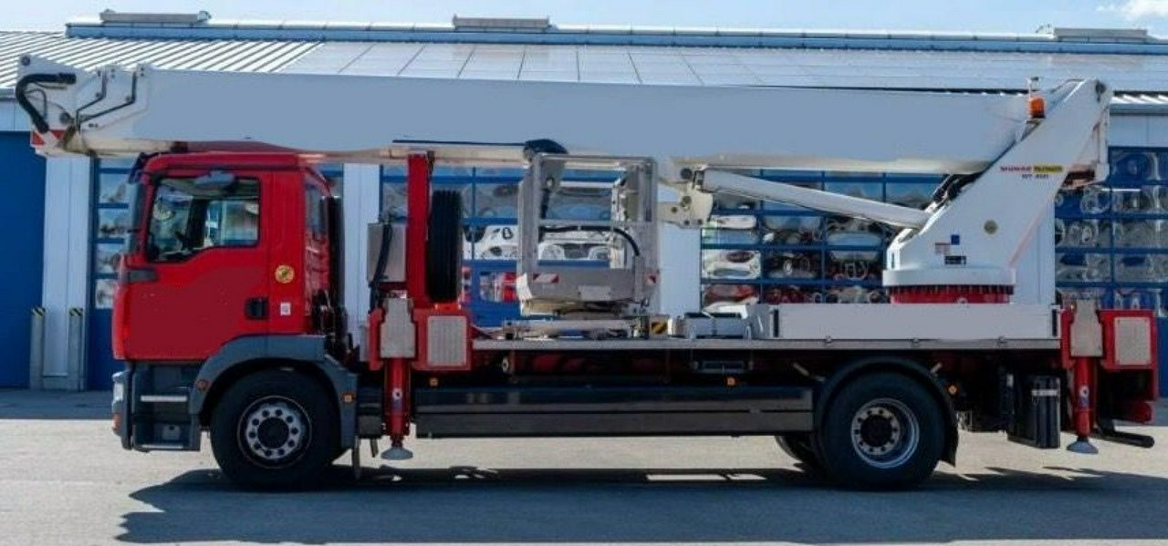 MAN TGM 18.280 Zwyżka WUMAG WT 450 Podnośnik Koszowy - Nền bục trên không gắn trên xe tải: hình 1 MAN TGM 18.280 Zwyżka WUMAG WT 450 Podnośnik Koszowy - Nền bục trên không gắn trên xe tải: hình 1