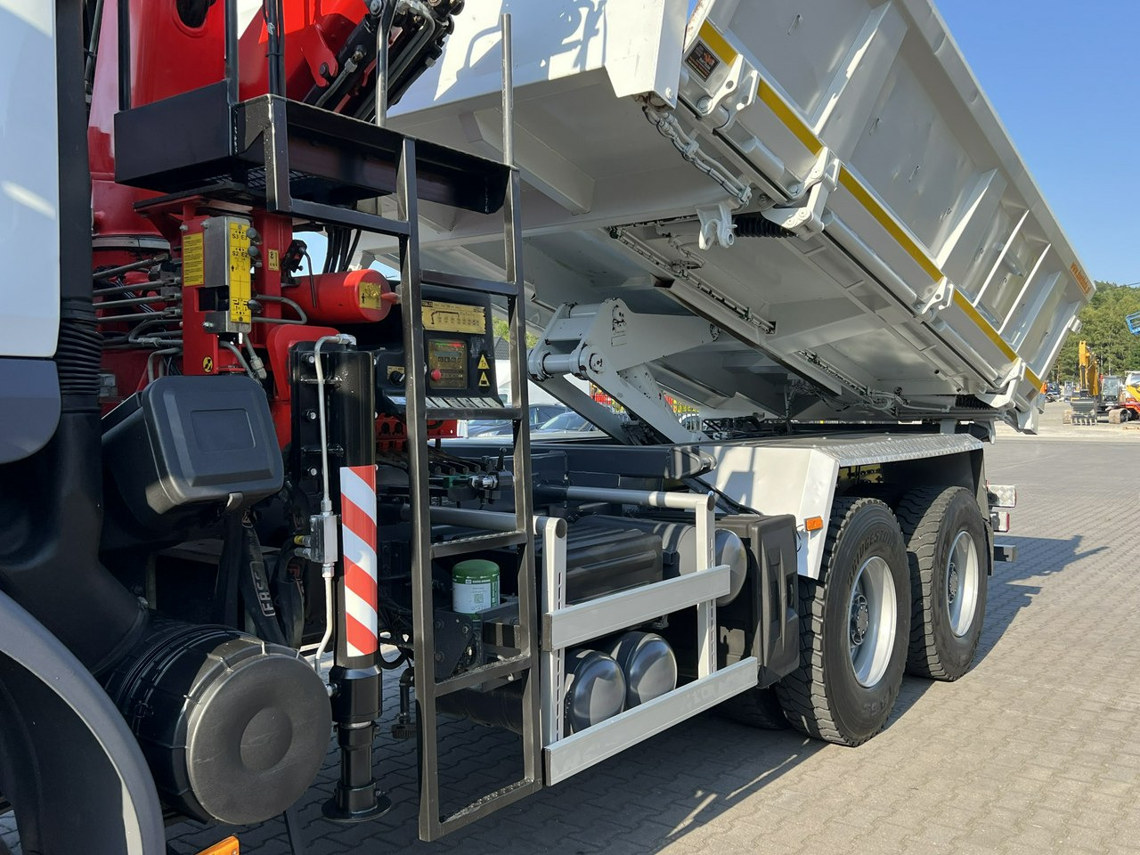 Renault Kerax 26.390 6x4 Mocny HDS FASSI F170 Sterowanie Radiowe - Máy móc khác: hình 5 Renault Kerax 26.390 6x4 Mocny HDS FASSI F170 Sterowanie Radiowe - Máy móc khác: hình 5