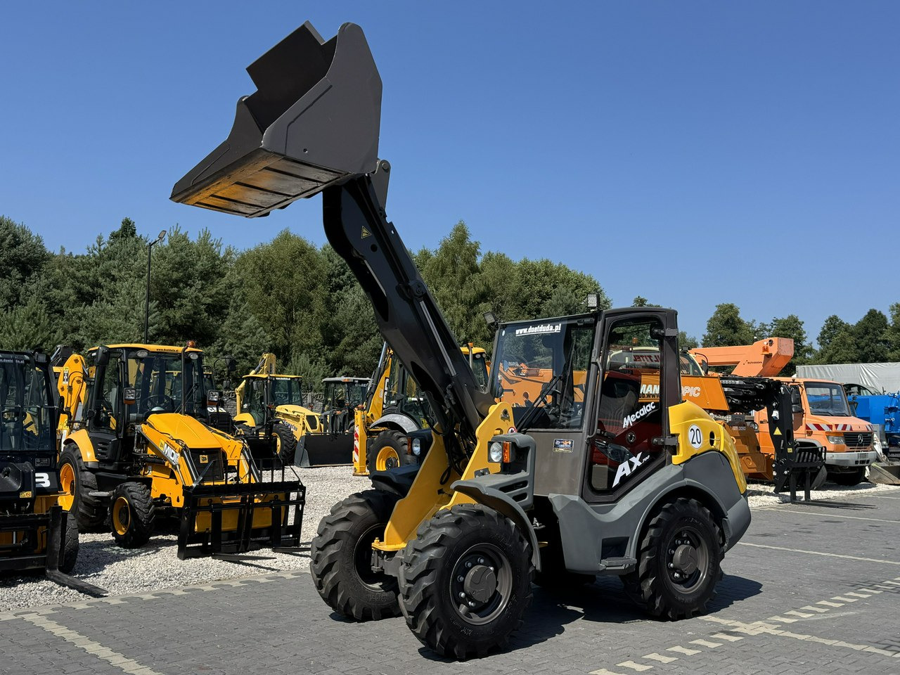 Mecalac AX 700 Szybko-Złącze Łyżka Super Stan - Máy xúc lật bánh lốp: hình 4 Mecalac AX 700 Szybko-Złącze Łyżka Super Stan - Máy xúc lật bánh lốp: hình 4