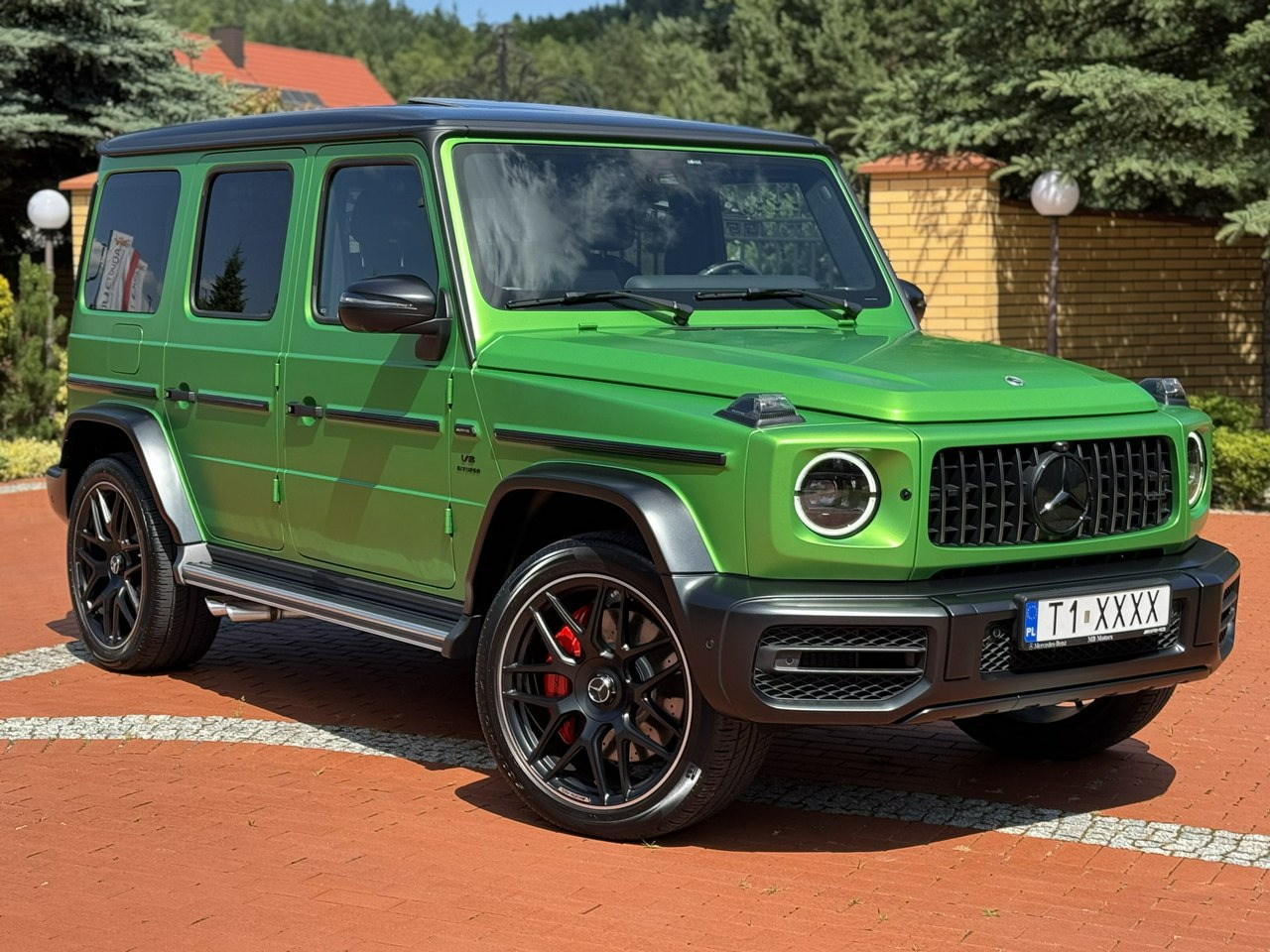 Mercedes G 63 AMG - SUV: hình 5 Mercedes G 63 AMG - SUV: hình 5