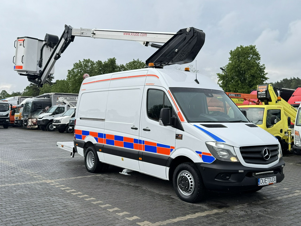 Mercedes Sprinter Zwyżka Podnośnik Koszowy KLUBB K42P UDT WUMAG GSR - Nền bục trên không gắn trên xe tải: hình 5 Mercedes Sprinter Zwyżka Podnośnik Koszowy KLUBB K42P UDT WUMAG GSR - Nền bục trên không gắn trên xe tải: hình 5